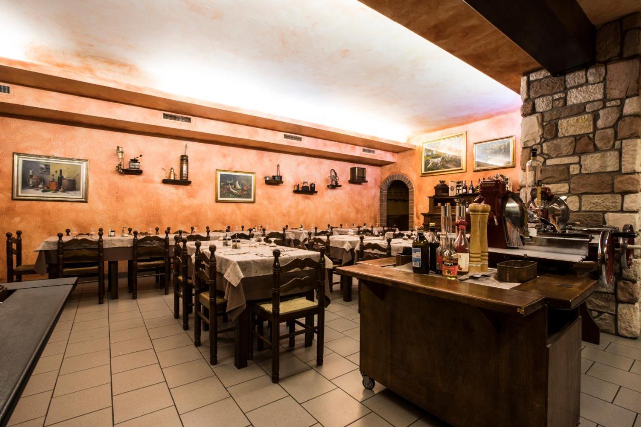 Albergo Ristorante Brera Inveruno Exterior photo